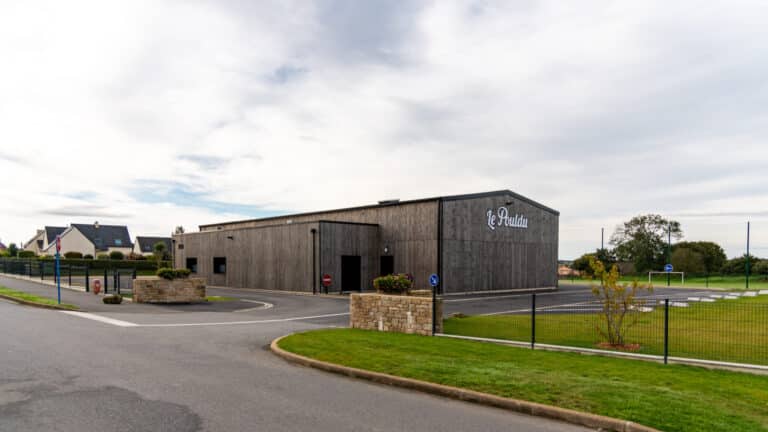 Salle LE POULDU PLOUGOURVEST-2