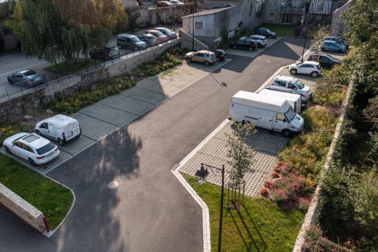 parking de la tour Eiffel PONTRIEUX-8